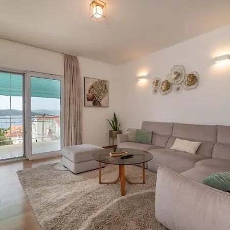 Fani Apartament *