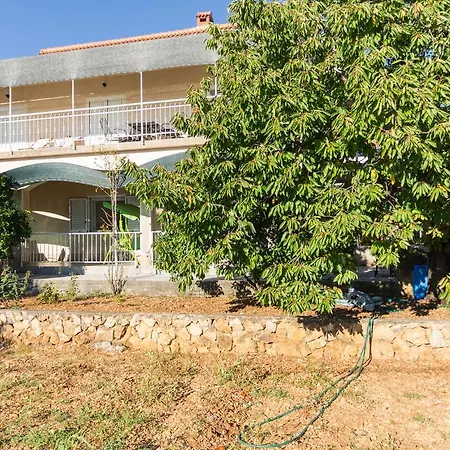 Fani Διαμέρισμα Τρογκίρ